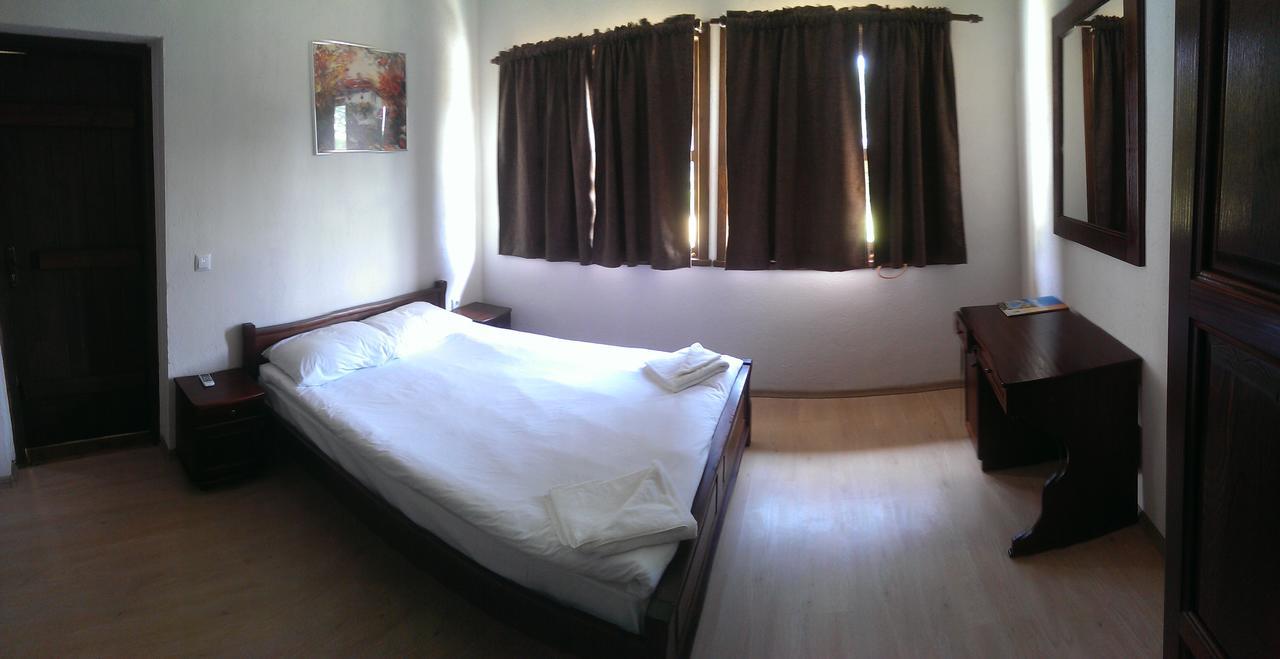 Ethnocomplex Krivini Hotel Exterior photo