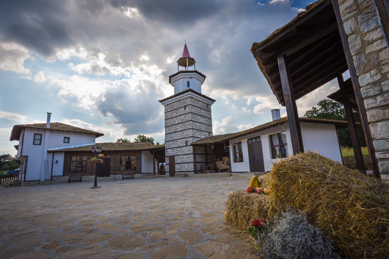 Ethnocomplex Krivini Hotel Exterior photo